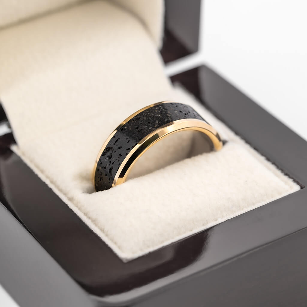 14k Yellow Gold Men's Wedding Band with Lava Inlay