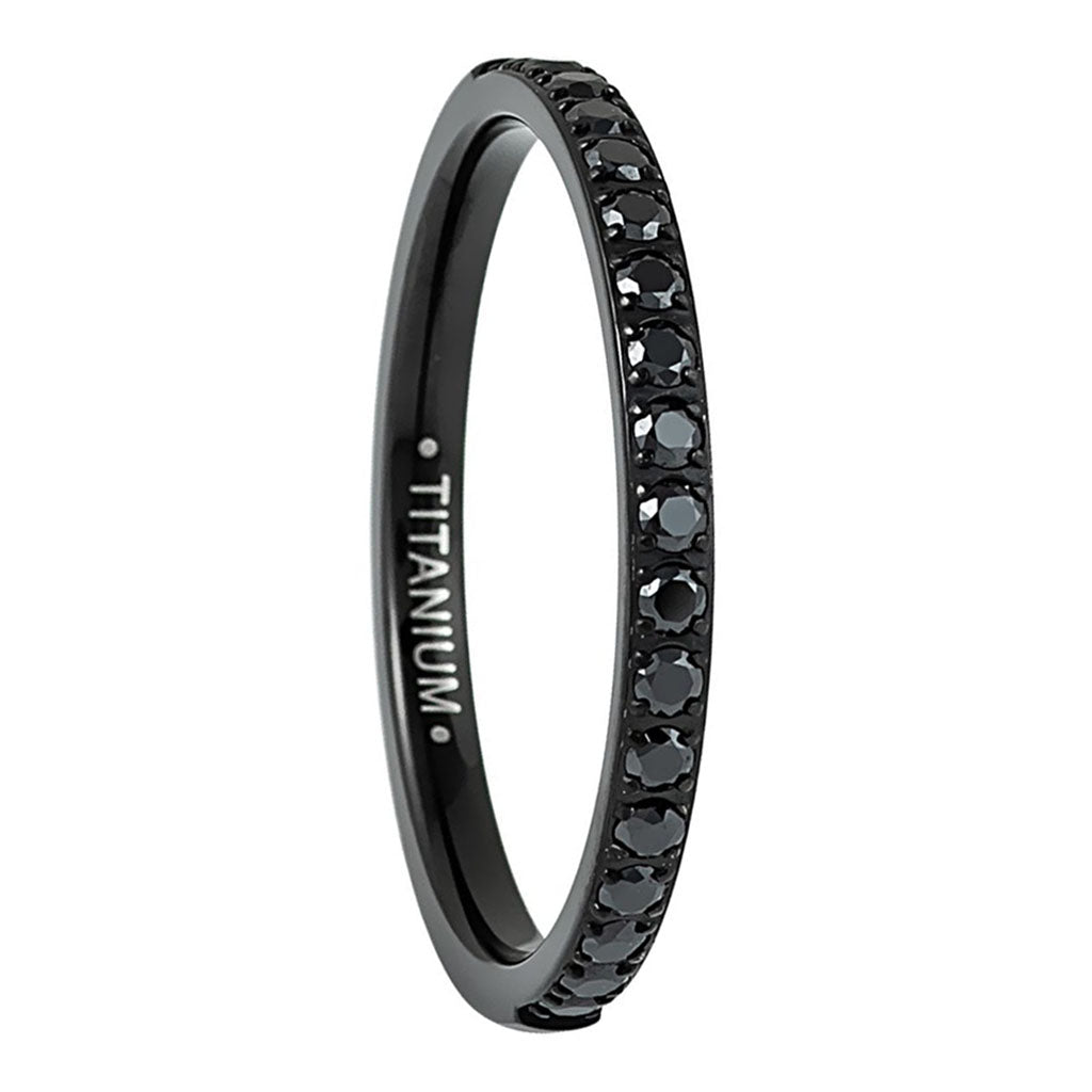 Alliance pour femme en titane avec zircon cubique