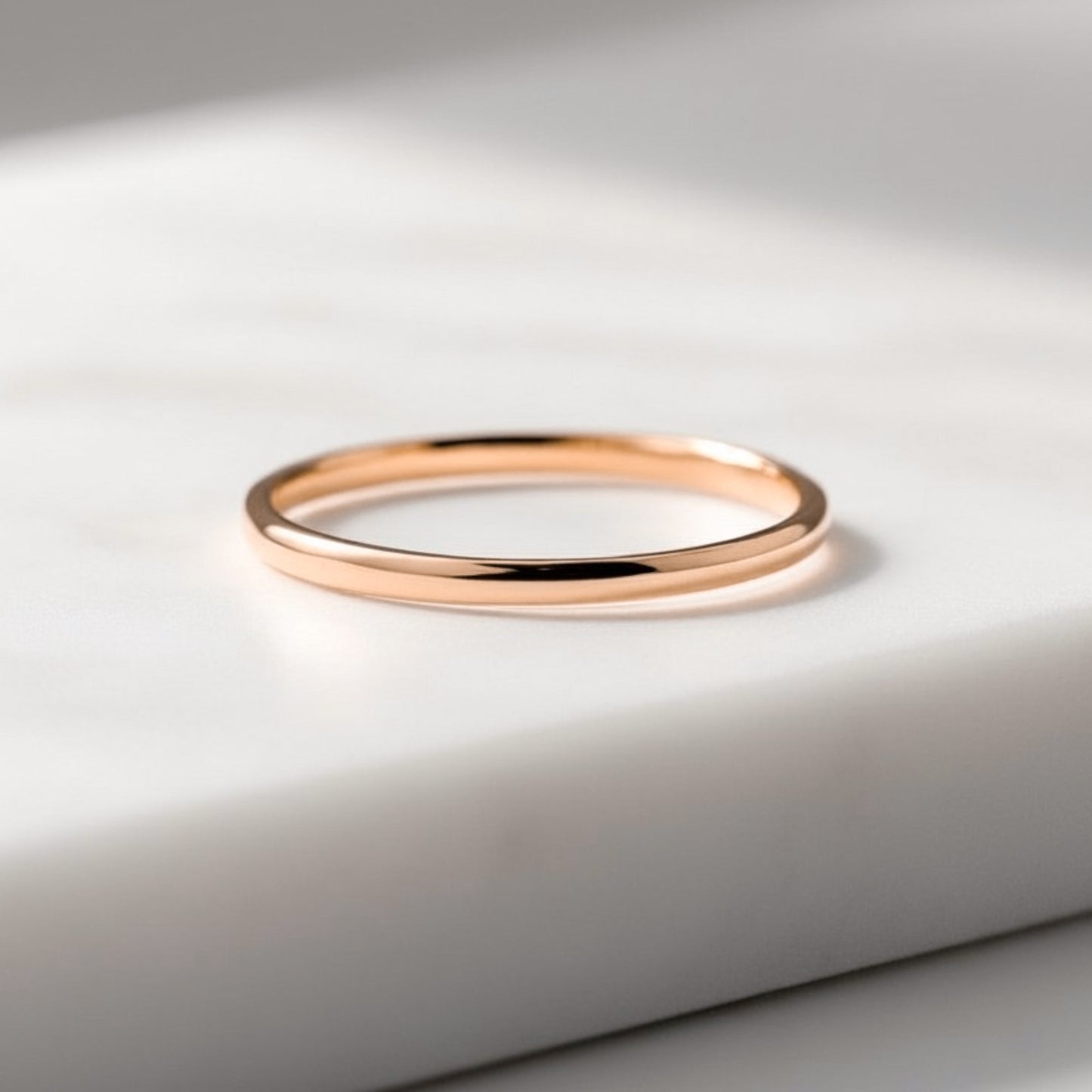 Alliance empilable en tungstène et or rose pour femme
