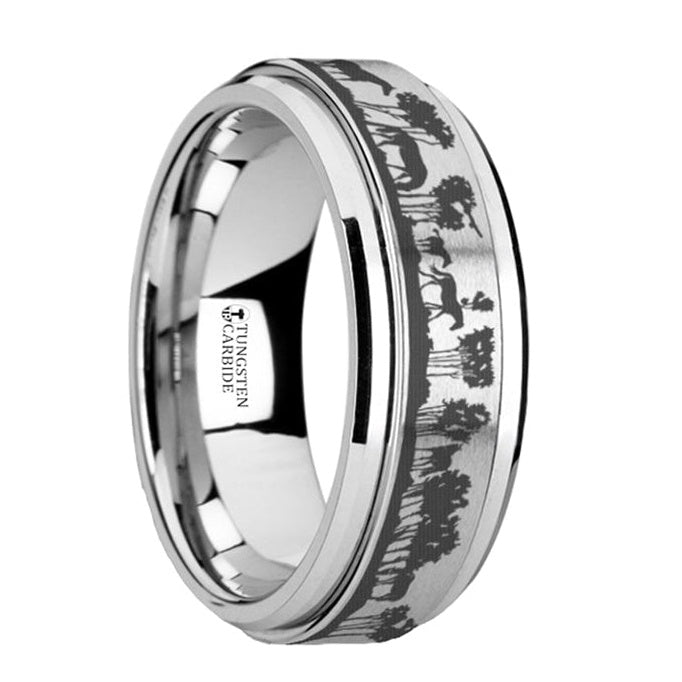 Alliance de mariage en tungstène avec gravure Wild Horse