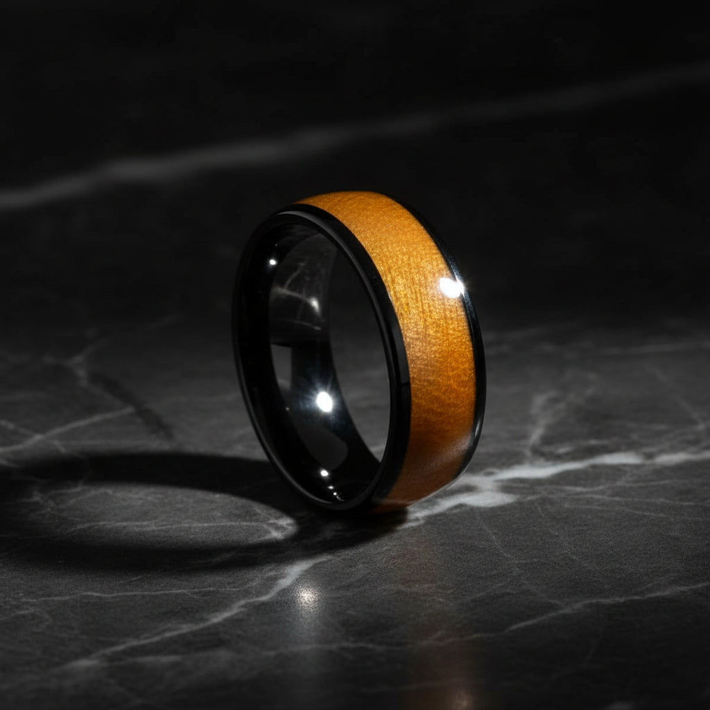 Alliance pour homme en tungstène noir avec dôme et incrustation de bois