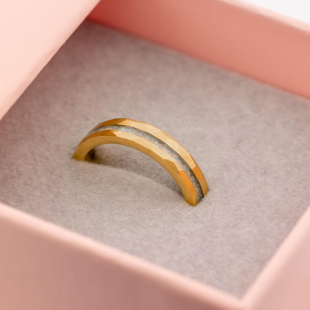 Do Women Wear Tungsten Rings?