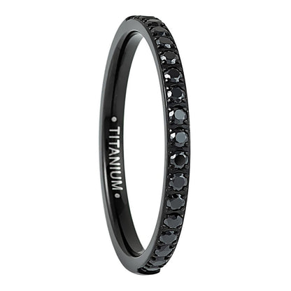 Alliance pour femme en titane avec zircon cubique