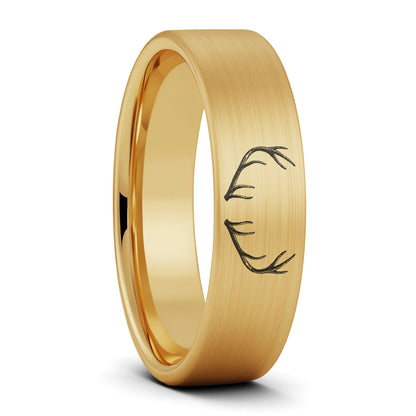 Alliance pour femme en tungstène doré brossé gravé en bois de tungstène
