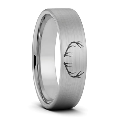 Alliance pour femme en tungstène doré brossé gravé en bois de tungstène