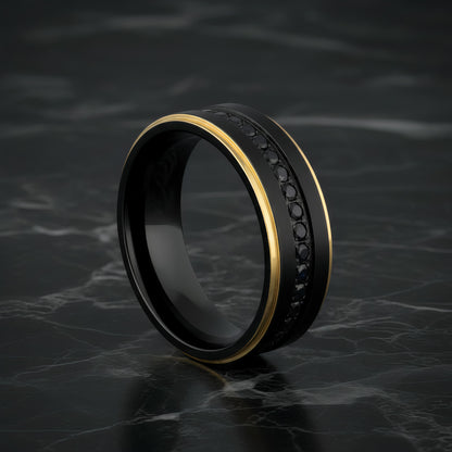 Alianza de titanio negro para hombre con bordes de oro amarillo y zafiros