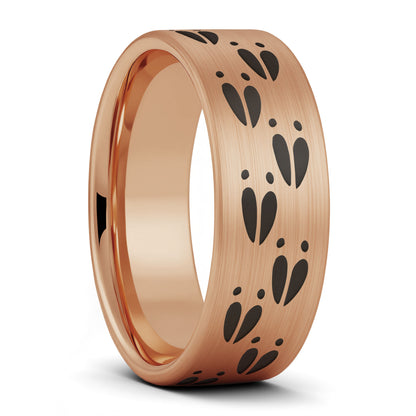 Alliance pour hommes en tungstène noir Deer Track