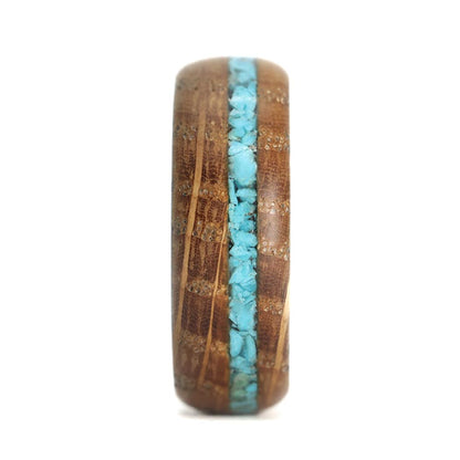 Alliance en bois pour homme incrustée de pierre turquoise avec intérieur en fibre de carbone